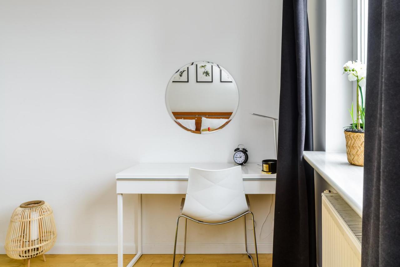 Family Apartment With A Terrace On Aleje Jerozolimskie Varsovia Exterior foto